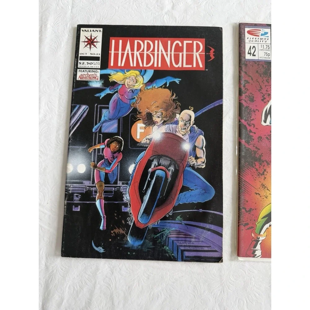 Lot‎ of 2 Vintage Comic Books – Harbinger #22 & Rogue Trooper #42